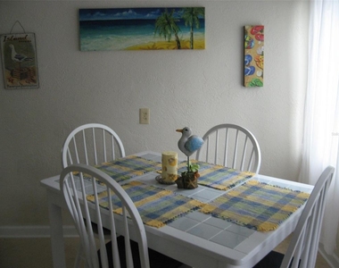411 S Pine Street - Photo Thumbnail 6