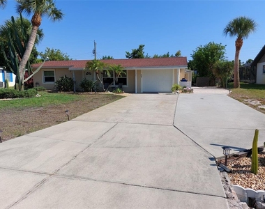 1541 Crest Drive - Photo Thumbnail 20