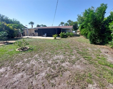 1541 Crest Drive - Photo Thumbnail 25