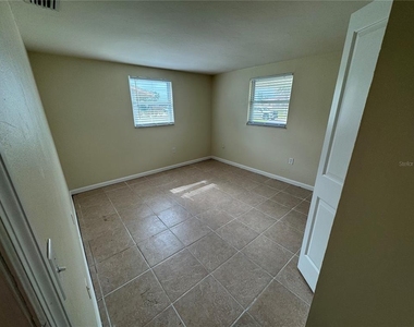 2111 Forked Creek Drive - Photo Thumbnail 8