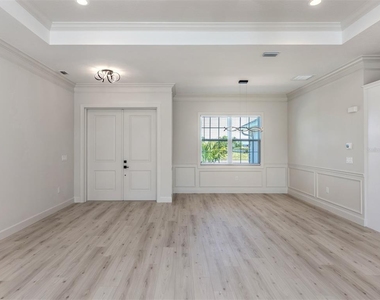 65 Fairway Road - Photo Thumbnail 7