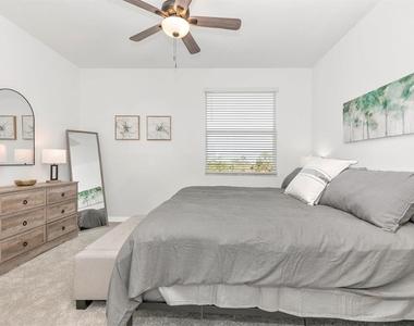 12280 Wellen Golf Street - Photo Thumbnail 24