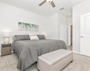 12280 Wellen Golf Street - Photo Thumbnail 27