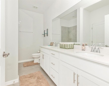 12280 Wellen Golf Street - Photo Thumbnail 35