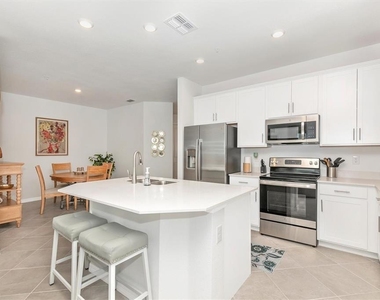 12280 Wellen Golf Street - Photo Thumbnail 3