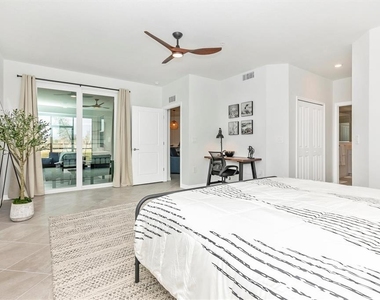 12685 Radiance Court - Photo Thumbnail 17