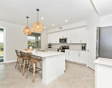 12685 Radiance Court - Photo Thumbnail 3