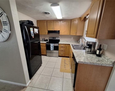 858 E 7th Street - Photo Thumbnail 12
