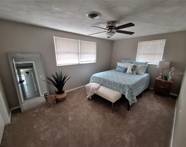 858 E 7th Street - Photo Thumbnail 13