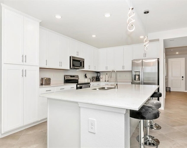17565 Opal Sand Drive - Photo Thumbnail 5