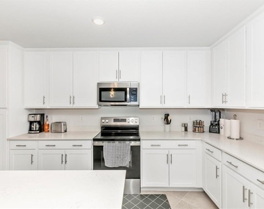 17565 Opal Sand Drive - Photo Thumbnail 8