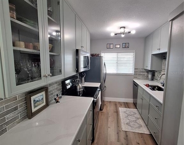 708 Tamiami Trail S - Photo Thumbnail 9