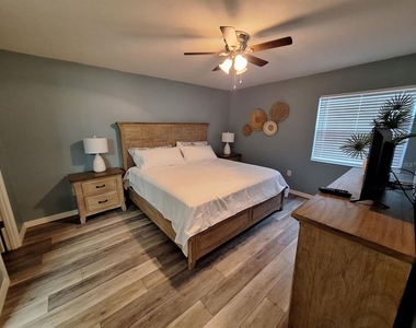 3255 Beneva Road - Photo Thumbnail 8
