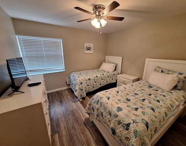 3255 Beneva Road - Photo Thumbnail 24