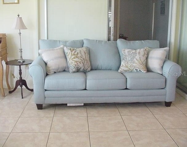 533 Circlewood Drive - Photo Thumbnail 10