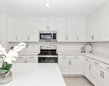 12280 Wellen Golf Street - Photo Thumbnail 11
