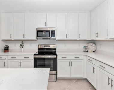 12280 Wellen Golf Street - Photo Thumbnail 8