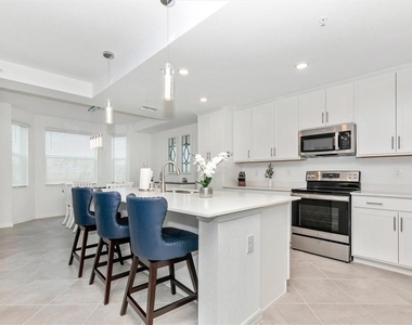12280 Wellen Golf Street - Photo Thumbnail 4