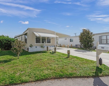 303 Marlette Drive - Photo Thumbnail 8