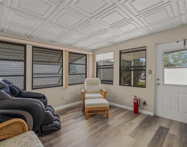 303 Marlette Drive - Photo Thumbnail 10