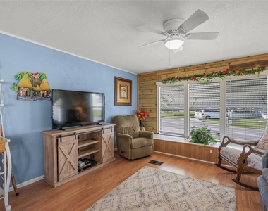 303 Marlette Drive - Photo Thumbnail 17