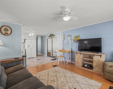 303 Marlette Drive - Photo Thumbnail 18