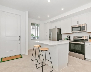 12320 Wellen Golf Street - Photo Thumbnail 4