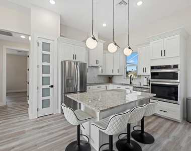 2938 Jason Street - Photo Thumbnail 7