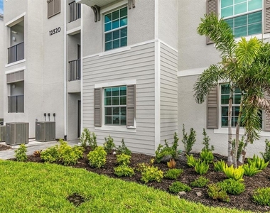 12320 Wellen Golf Street - Photo Thumbnail 18