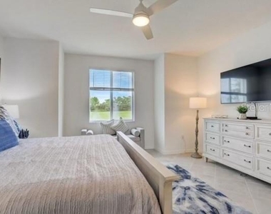 12390 Wellen Golf Street - Photo Thumbnail 7