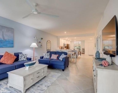 12390 Wellen Golf Street - Photo Thumbnail 2