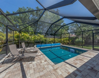 236 Holly Road - Photo Thumbnail 29