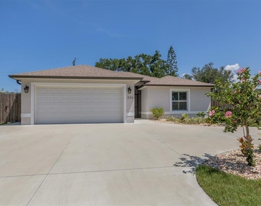 236 Holly Road - Photo Thumbnail 4