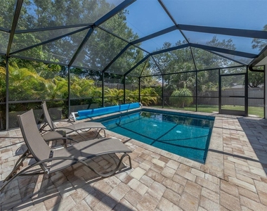236 Holly Road - Photo Thumbnail 32