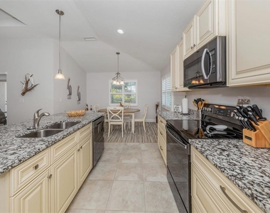 236 Holly Road - Photo Thumbnail 18