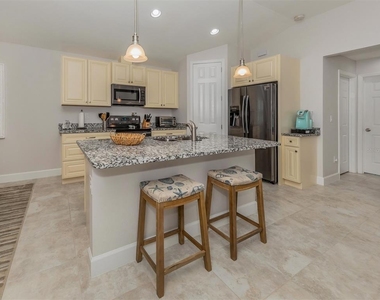 236 Holly Road - Photo Thumbnail 14