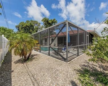 1211 Southland Road - Photo Thumbnail 13