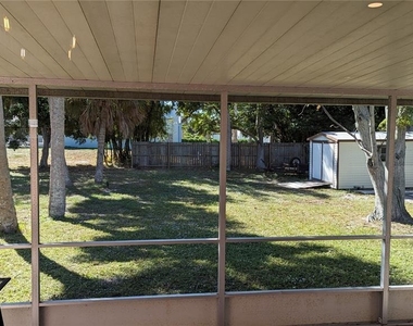 617 Indiana Avenue - Photo Thumbnail 29