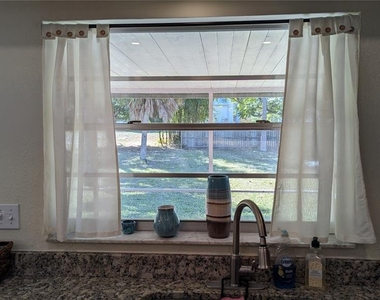 617 Indiana Avenue - Photo Thumbnail 10