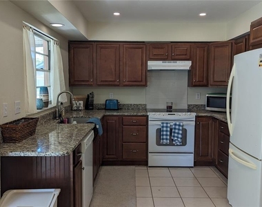 617 Indiana Avenue - Photo Thumbnail 9