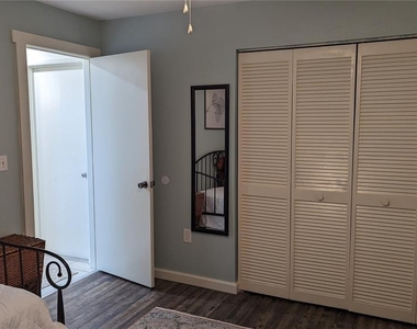 617 Indiana Avenue - Photo Thumbnail 25