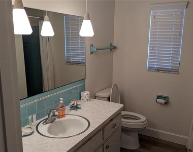567 Bradenton Road - Photo Thumbnail 14