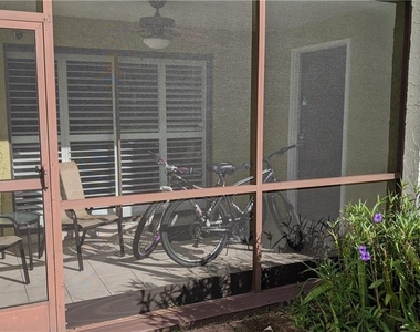 1624 Stickney Point - Photo Thumbnail 9