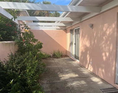 338 Cerromar Way N - Photo Thumbnail 39