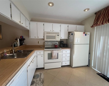 338 Cerromar Way N - Photo Thumbnail 19