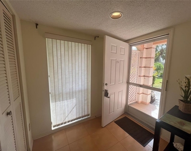 338 Cerromar Way N - Photo Thumbnail 5