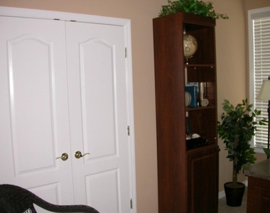 10313 Hebblewhite Court - Photo Thumbnail 18