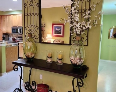 400 Ravinia Circle - Photo Thumbnail 12
