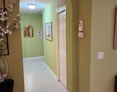 400 Ravinia Circle - Photo Thumbnail 13