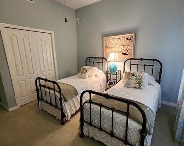 400 Ravinia Circle - Photo Thumbnail 17